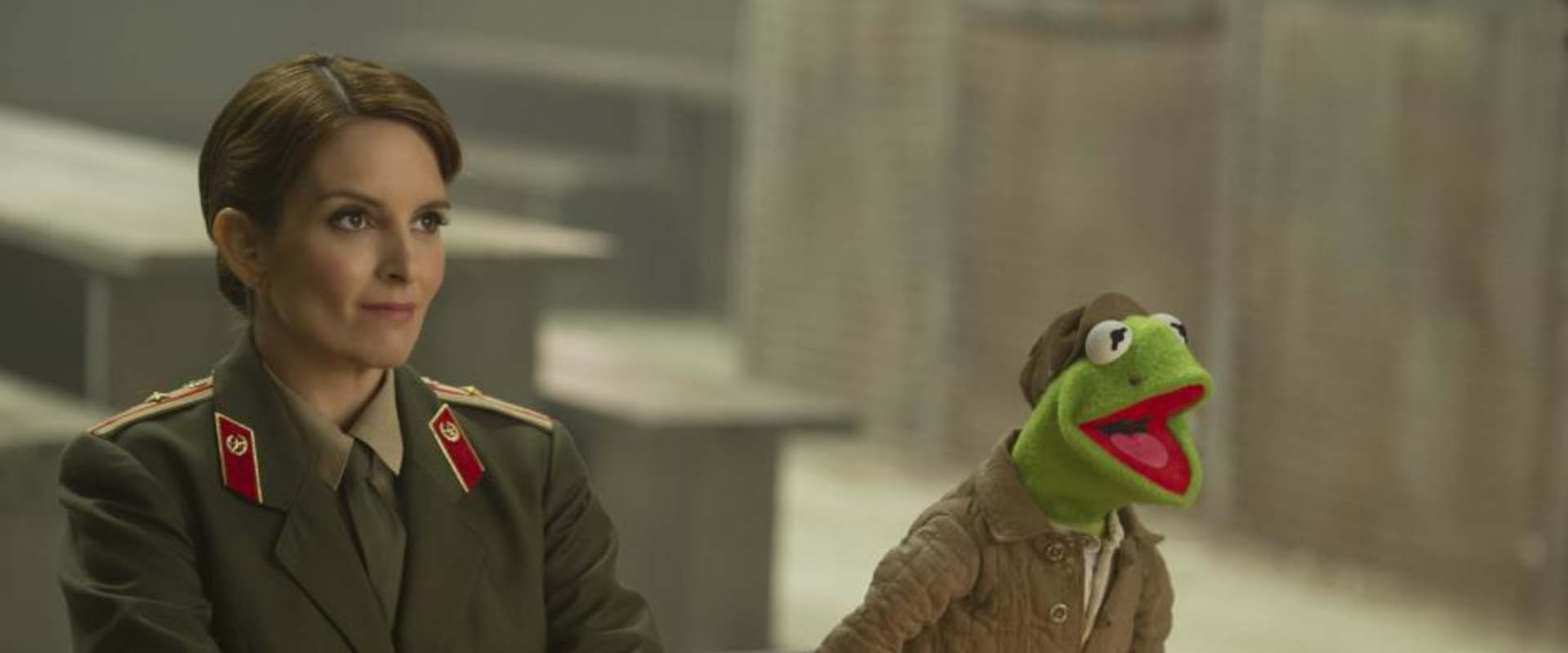 Muppets Most Wanted background 1