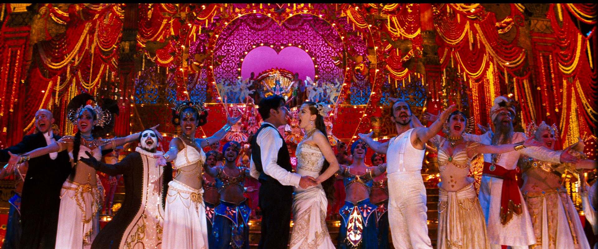 Moulin Rouge! background 2