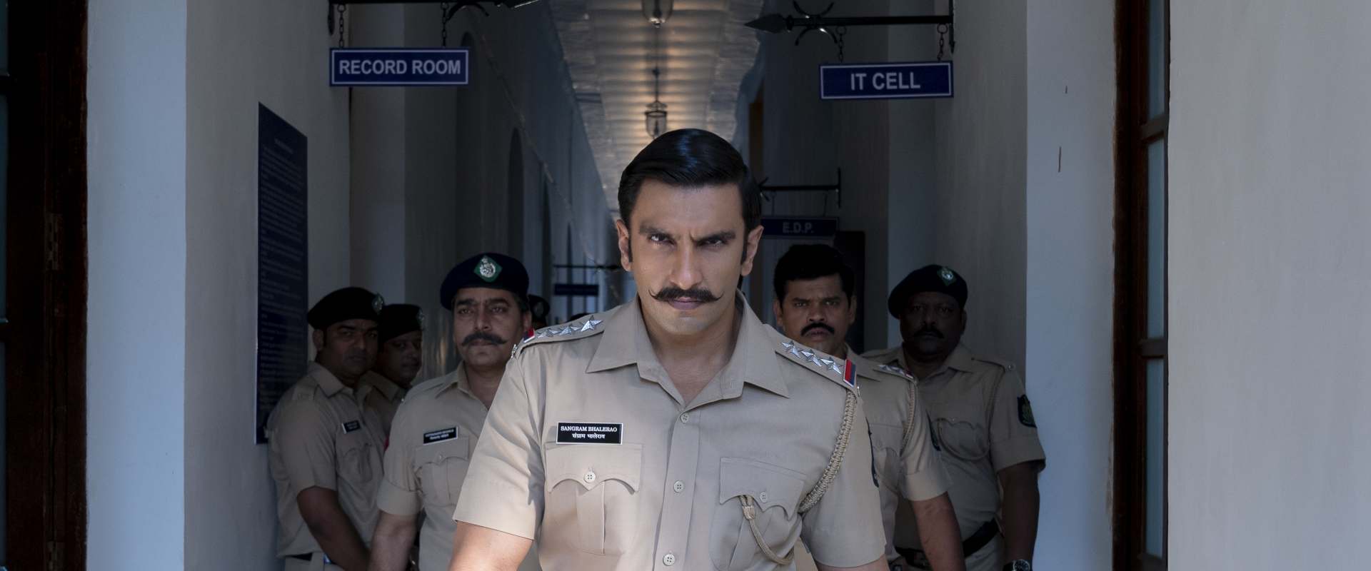 Simmba song Mere Wala Dance: Ranveer Singh number will make you whistle and  clap | Bollywood News - The Indian Express