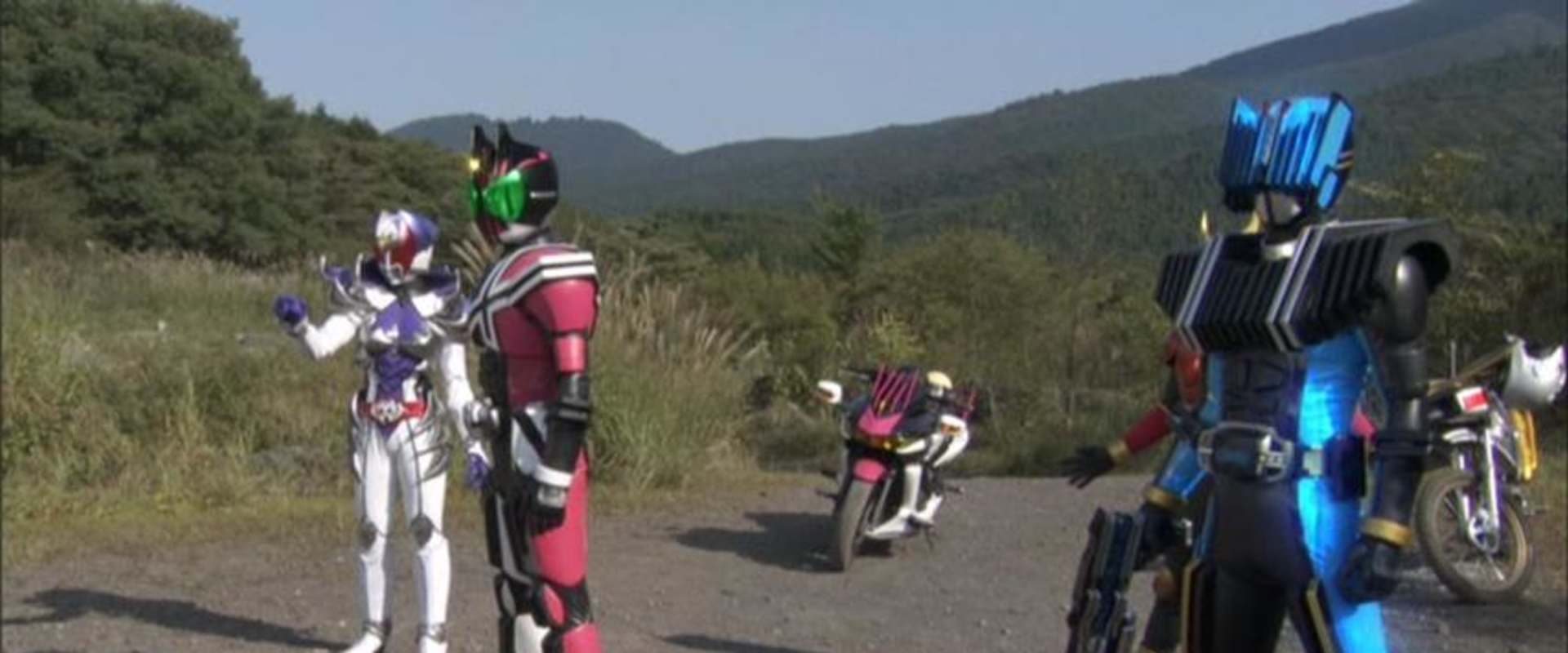 Kamen Rider × Kamen Rider W & Decade: Movie Wars 2010 background 2