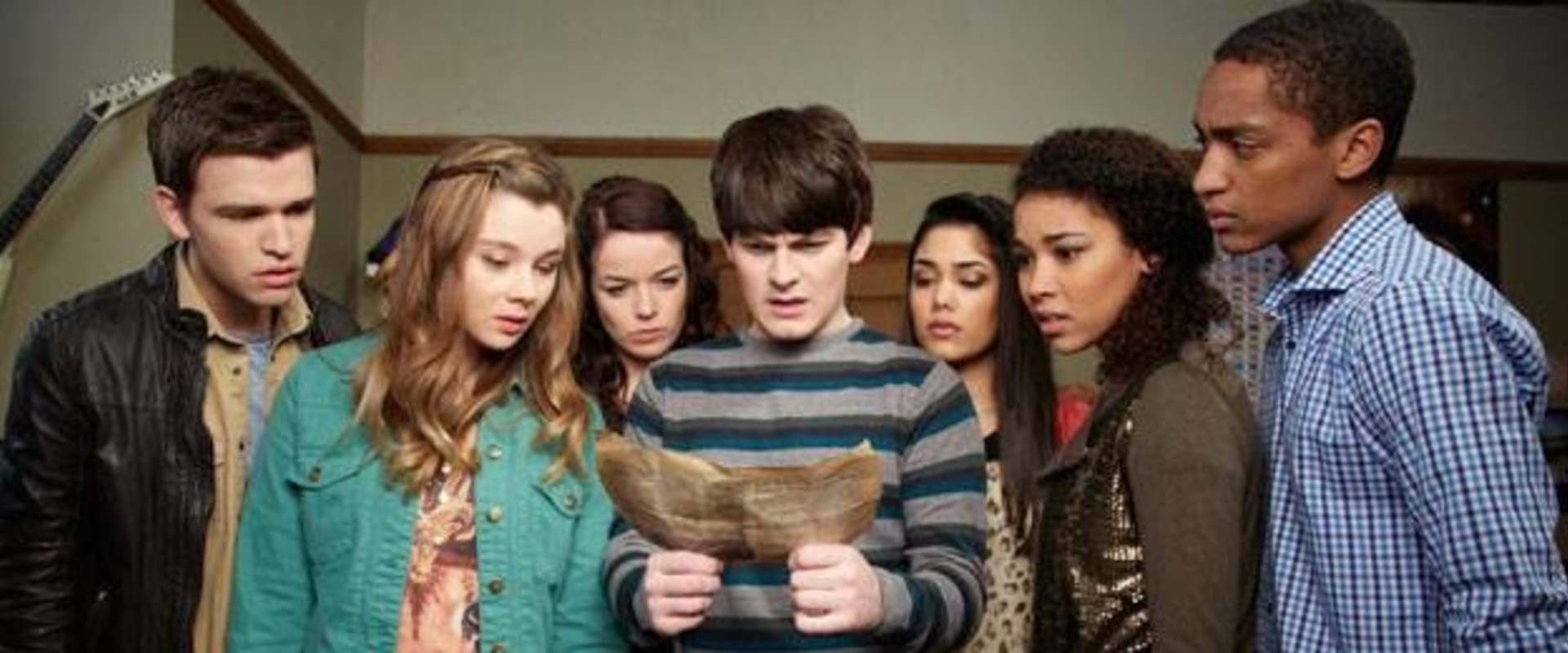 House of Anubis: The Touchstone of Ra background 2