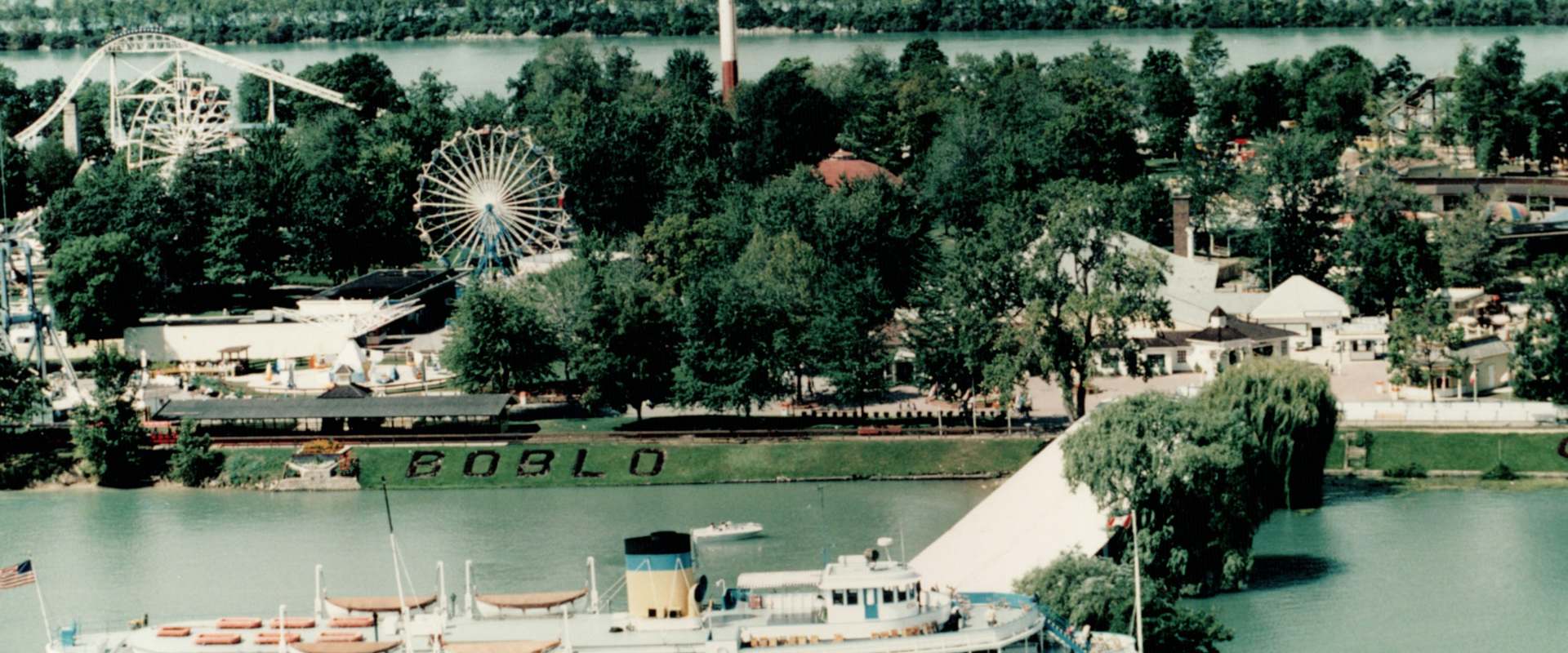 Boblo Boats: A Detroit Ferry Tale background 1