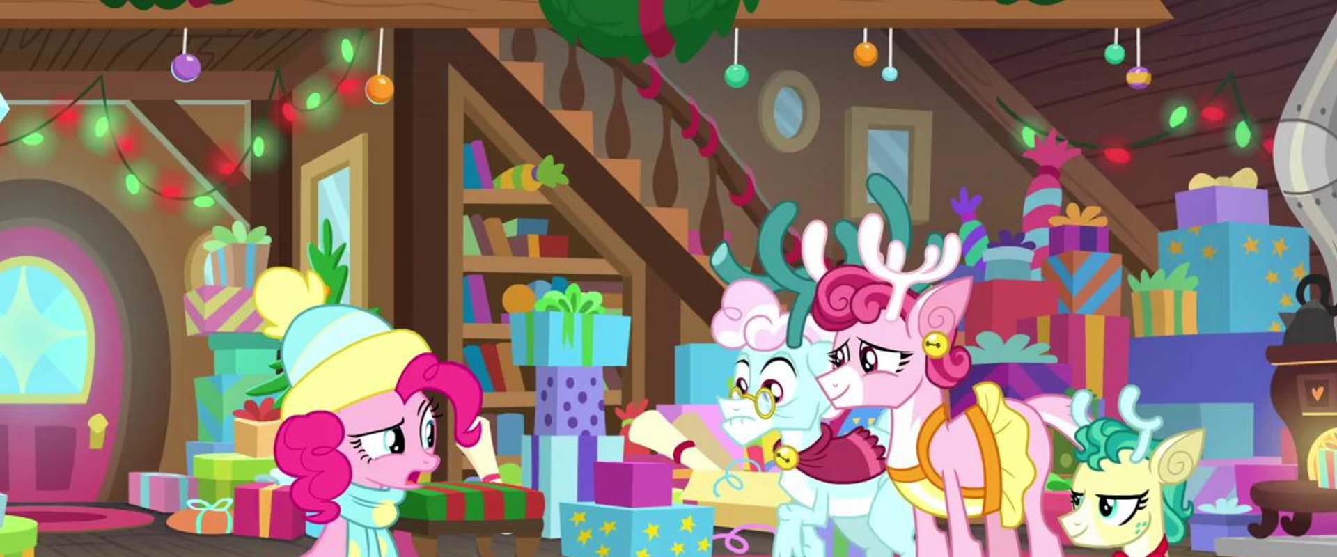 My Little Pony: Best Gift Ever background 1