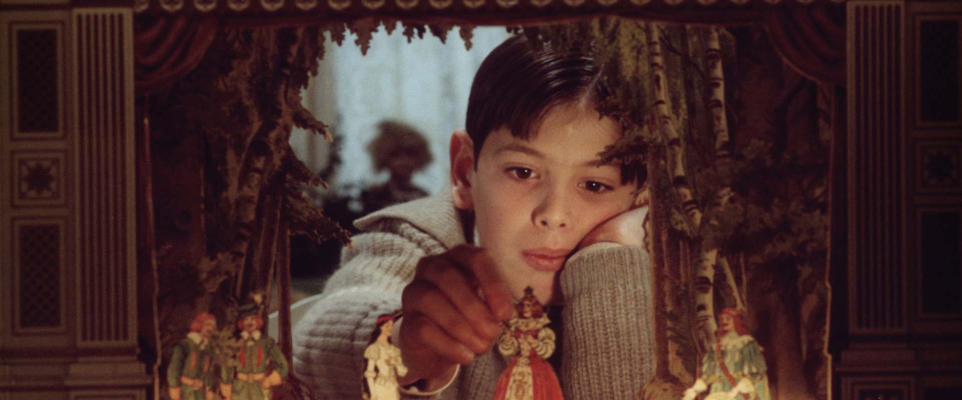 Fanny and Alexander background 1