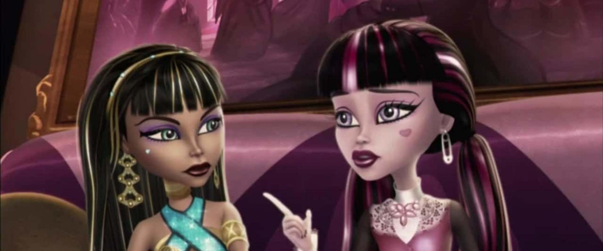 Monster High: Frights, Camera, Action! background 1