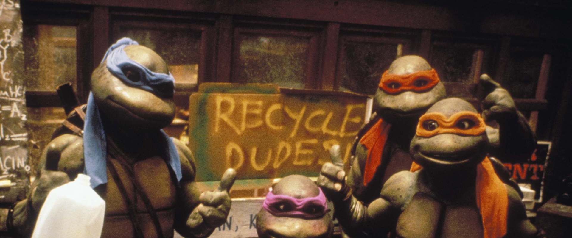 Teenage Mutant Ninja Turtles II: The Secret of the Ooze background 2