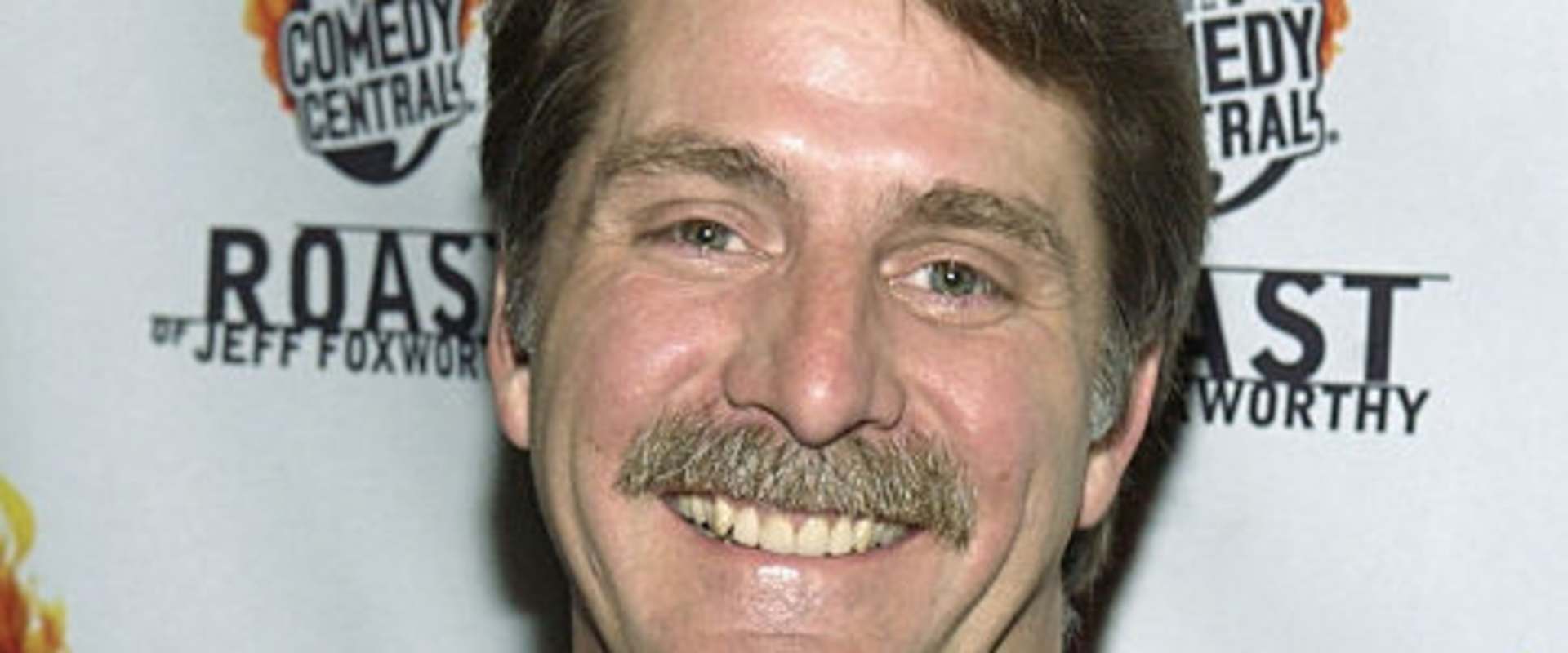 Comedy Central Roast of Jeff Foxworthy background 2