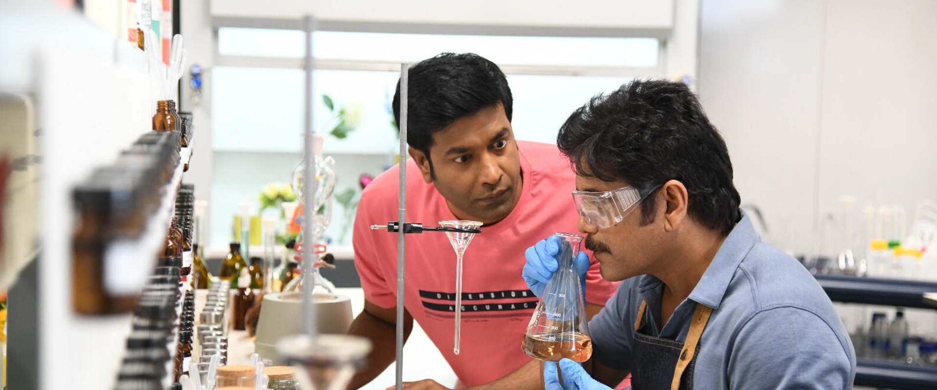 Manmadhudu 2 background 2