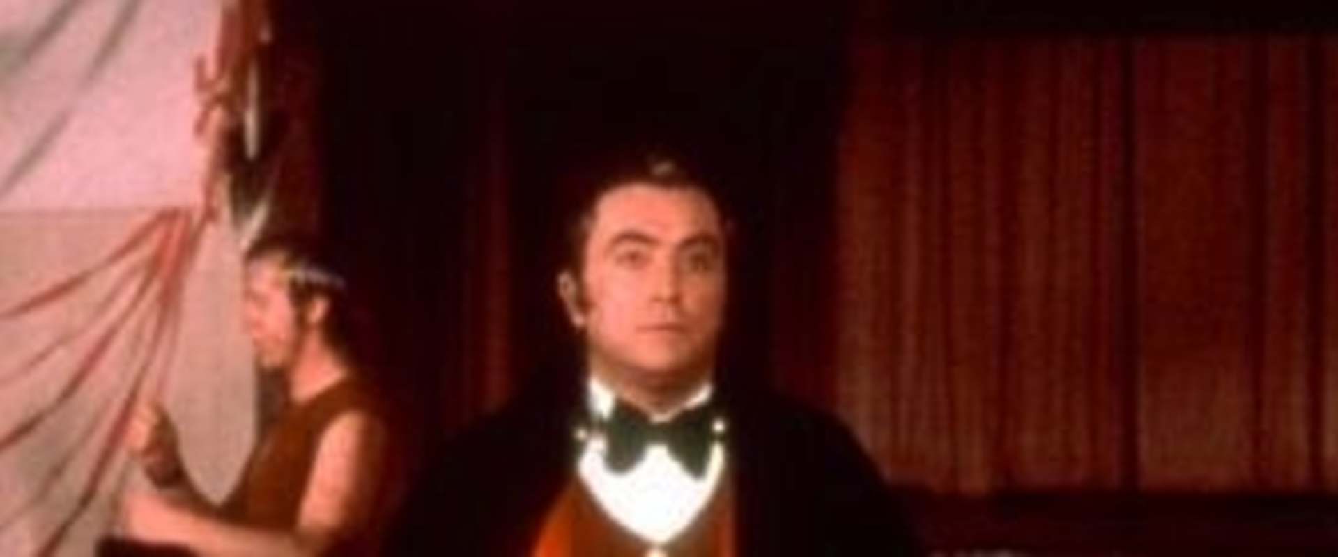 The Return of Count Yorga background 1