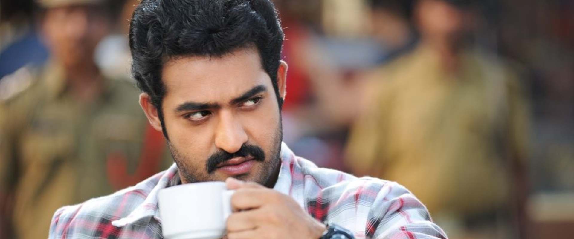Ramayya Vasthavayya background 2