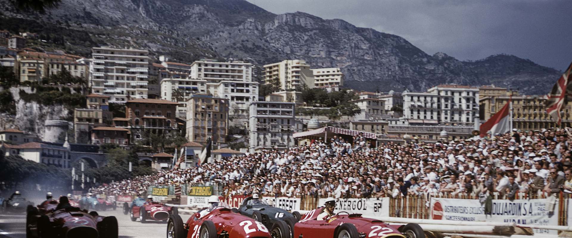 Ferrari: Race to Immortality background 2