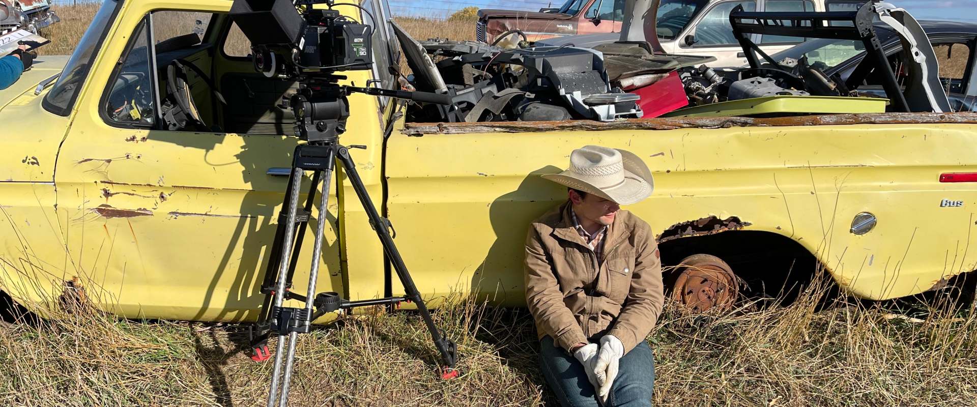 Fall Is a Good Time to Die background 1