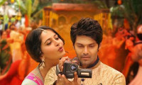 Inji Iduppazhagi Movie Still 4